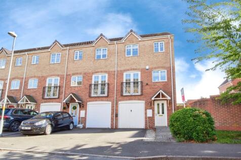 3 bedroom end of terrace house for sale