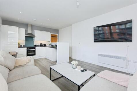 2 bedroom flat for sale