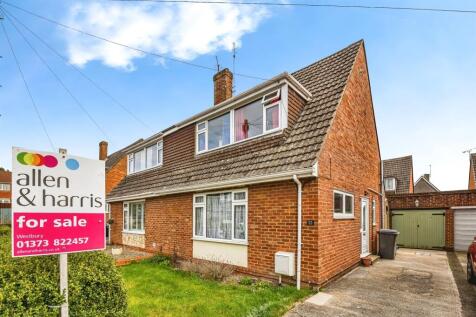 3 bedroom semi-detached house for sale