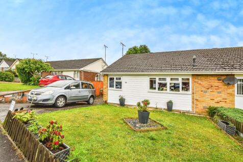 3 bedroom semi-detached bungalow for sale