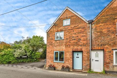 2 bedroom semi-detached house for sale