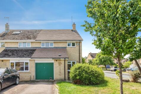 4 bedroom semi-detached house for sale