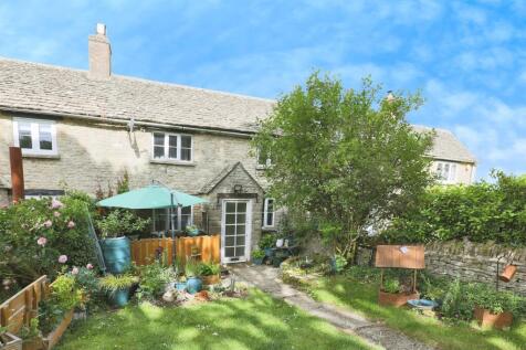 3 bedroom cottage for sale