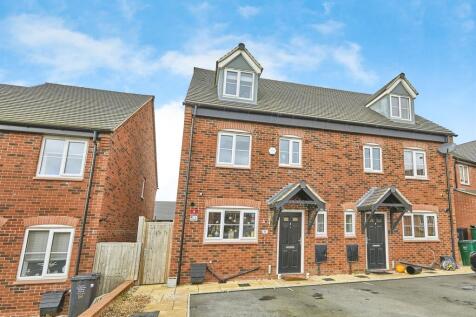4 bedroom semi-detached house for sale