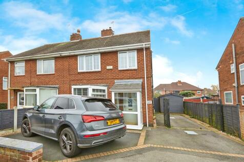 3 bedroom semi-detached house for sale