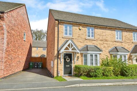 3 bedroom semi-detached house for sale