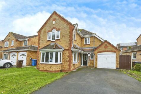 4 bed detached house