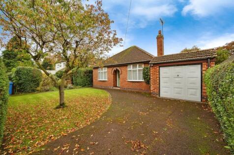 2 bedroom detached bungalow for sale