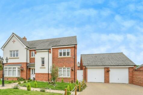 5 bedroom detached house for sale