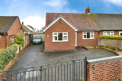 2 bedroom semi-detached bungalow for sale