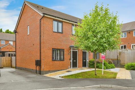 2 bedroom semi-detached house for sale