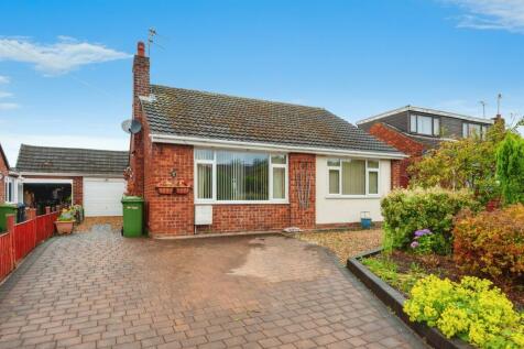 2 bedroom detached bungalow for sale