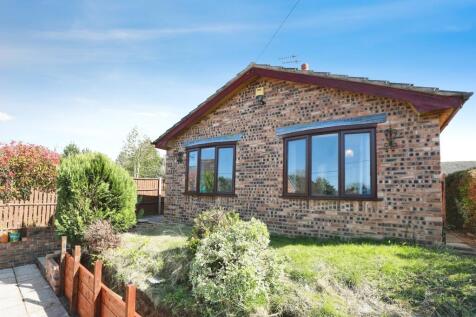 2 bedroom detached bungalow for sale