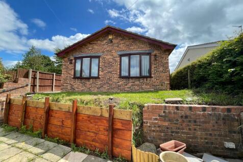 2 bedroom detached bungalow for sale