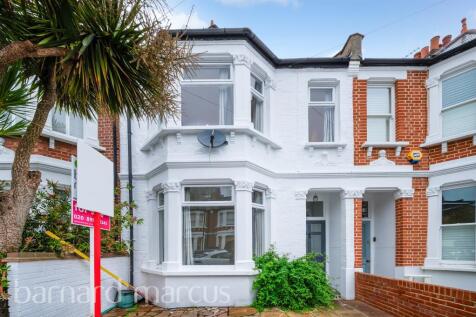 4 bedroom terraced house for sale