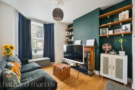 1 bedroom ground floor flat for sale