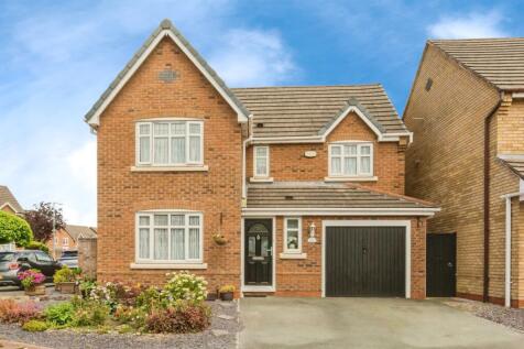 4 bedroom detached house for sale