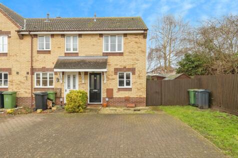 2 bedroom end of terrace house for sale