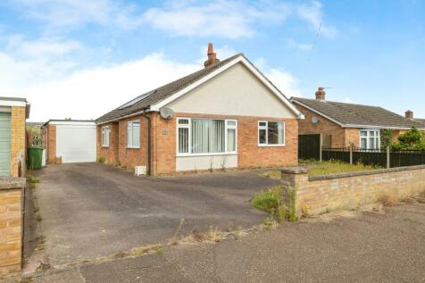 3 bedroom detached bungalow for sale