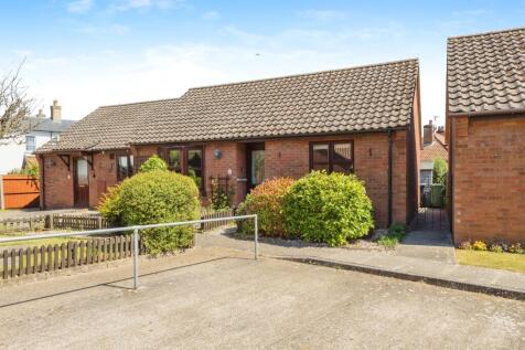 2 bedroom semi-detached bungalow for sale