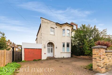 5 bedroom semi-detached house for sale