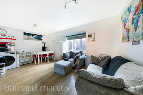 1 bedroom ground floor flat for sale