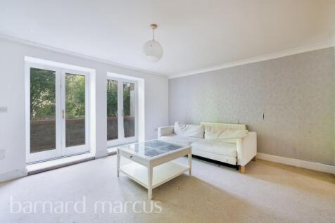1 bedroom ground floor flat for sale
