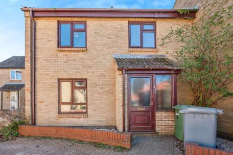2 bedroom semi-detached house for sale
