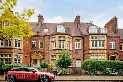 4 bedroom flat for sale