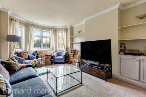 2 bedroom ground floor flat for sale