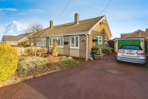 2 bedroom semi-detached bungalow for sale