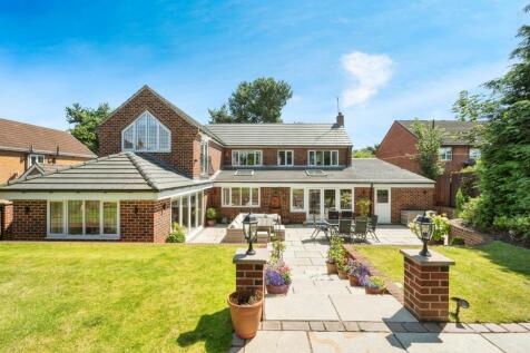 5 bedroom detached house for sale