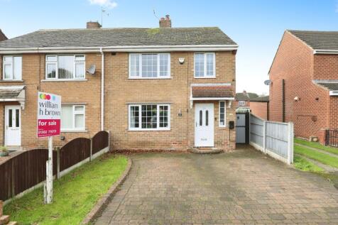 3 bedroom semi-detached house for sale