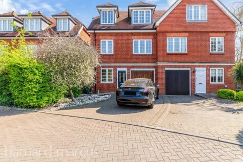 4 bedroom town house for sale