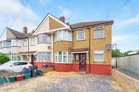 4 bedroom end of terrace house for sale