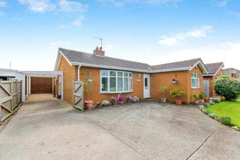 4 bedroom detached bungalow for sale