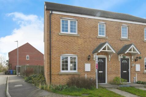 2 bedroom semi-detached house for sale