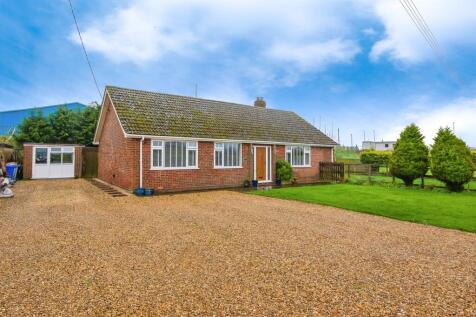 3 bedroom detached bungalow for sale