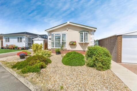 2 bedroom lodge for sale