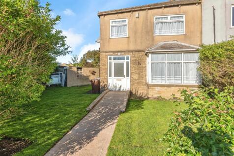 3 bedroom end of terrace house for sale