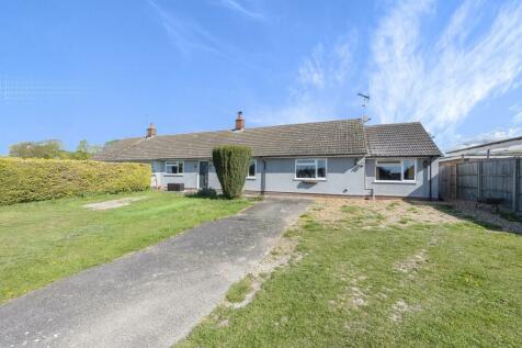 3 bedroom semi-detached bungalow for sale