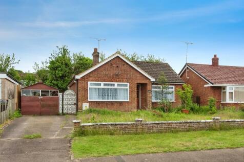 2 bedroom detached bungalow for sale