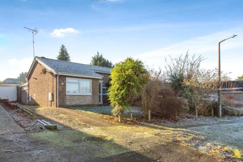 2 bedroom semi-detached bungalow for sale