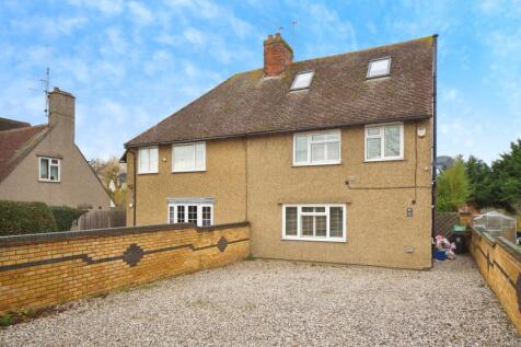 5 bedroom semi-detached house for sale