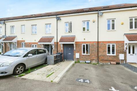 4 bedroom terraced house for sale