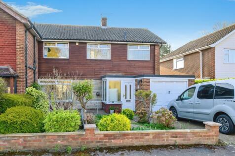 4 bedroom semi-detached house for sale
