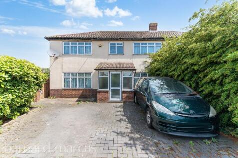 4 bedroom semi-detached house for sale