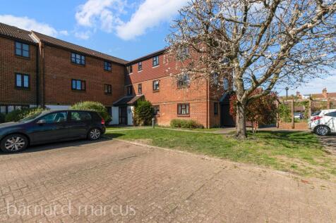 2 bedroom ground floor flat for sale