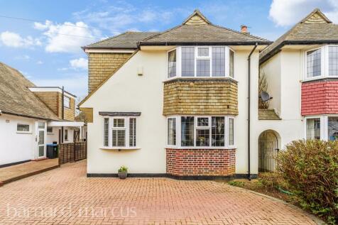 3 bedroom link detached house for sale