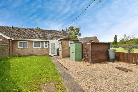 2 bedroom semi-detached bungalow for sale